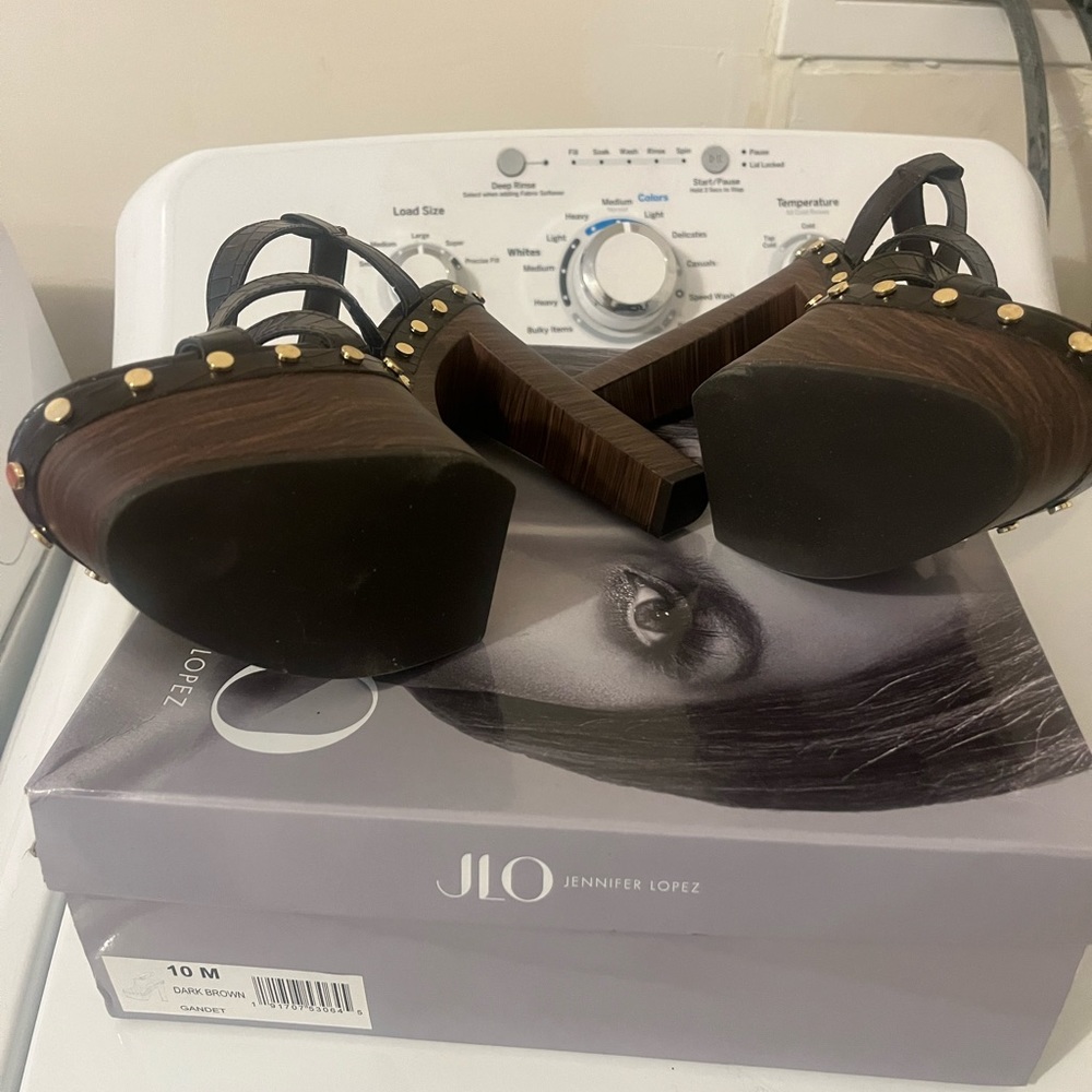 J Lo heels never worn size 10